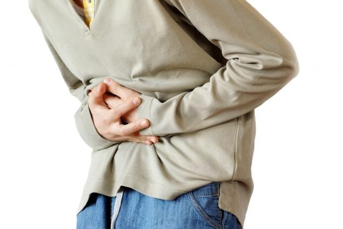 abdominal colic causes diphyllobotriasis